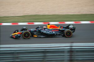 Norris boural. Pole position pro velkou cenu Saúdské Arábie vzal Verstappen