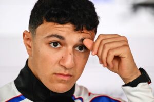 AMuS: Hadjar by měl od roku 2026 závodit vedle Verstappena, Lindblad si polepší do Racing Bulls, a co Tsunoda?